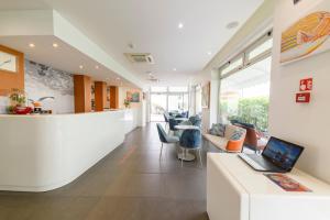 Hotel Simi Lan