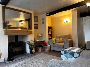 Chapter Cottage, Cheddleton Nr Alton Towers, Peak District, Foxtail Barns, the Ashes