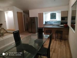 Villa, proche plages, 4 chambres avec piscine privée.