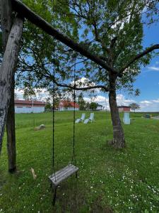 Apartments and Rooms Kristina 