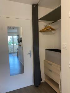 Appartements Appartement au calme Bordeaux - Parking Prive- Balcon - Proche Tram- Wifi et Netflix : photos des chambres