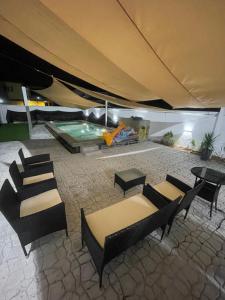 Ayra De Villa -Ayra Homestay 9-bedroom with Private Pool