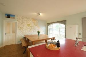 Goldenhill Retreats