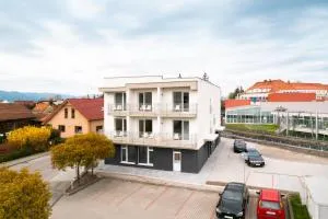 Ubytovanie Biely dom - Čremošné