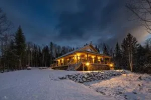 Chalet Mikua, 6 p. spa, billard, Forêt & Nature - Saint-Siméon