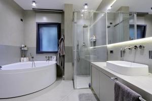 Villa Clivo - Amazing Villa Along the Vatican Walls