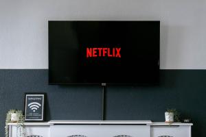 Peaceful Apartment, Private Parking, Long Stay Prices, Close To Uni, Hosp, Centre