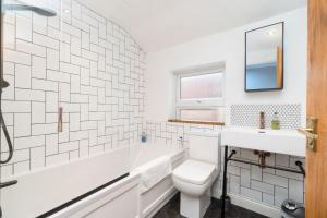 Modern Maisonette in Vibrant Bristol, Free Parking