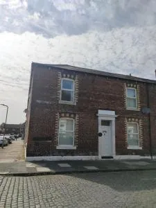 Family Home Near City Centre - New KING bed! - Belle Vue