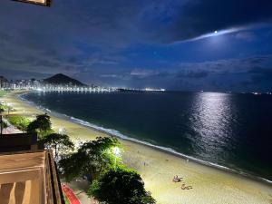 Apartamento sofisticado ao som do mar de Itapoã