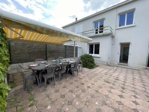 Maisons de vacances Maison renovee 5 pieces, jardin clos, a 2 pas de l'ocean, pour 10 personnes - Saint-Jean-de-Monts - FR-1-224C-231 : photos des chambres