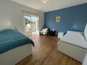 Maisons de vacances Maison renovee 5 pieces, jardin clos, a 2 pas de l'ocean, pour 10 personnes - Saint-Jean-de-Monts - FR-1-224C-231 : photos des chambres