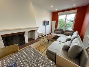 Maisons de vacances Maison renovee 5 pieces, jardin clos, a 2 pas de l'ocean, pour 10 personnes - Saint-Jean-de-Monts - FR-1-224C-231 : photos des chambres