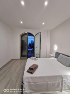 Doppelzimmer mit Balkon und Meerblick
