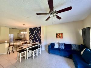Grand Deluxe 3BR Townhouse near Disney Parks