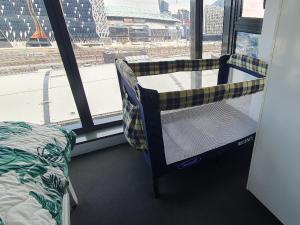 CBD Modern 2B2B Apt, Indoor Pool Sauna, Nice view