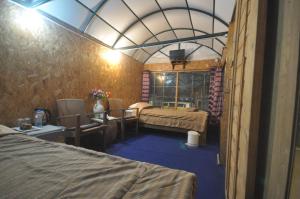 ayutthaya river camp and yacht charter