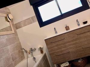 Villas Villa Leandra Le Beausset : photos des chambres