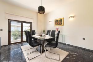 Adelais Luxury City Apartment Rhodes