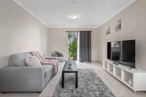 One bedroom holiday rental in Scarborough - Beachmere