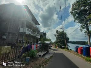 FURQAN GUEST HOUSE Family