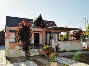 Magic House in Agio Mama
