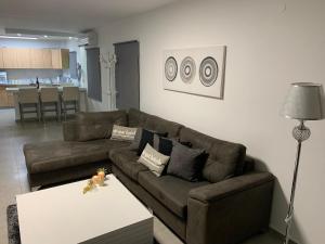 דירת 5 חדרים מול הים - Unrated properties in Bat Yam