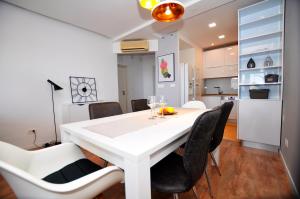 Apartment Nesh Split