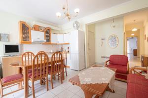 Floral Apartment
