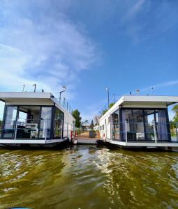 ARKA 2 domki na wodzie w Mielnie 400 metrów do morza, rower wodny, Wifi, Parking