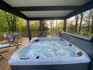 Appart'hotels Domaine du Gros Chene - terrasses avec jacuzzis privatifs : photos des chambres