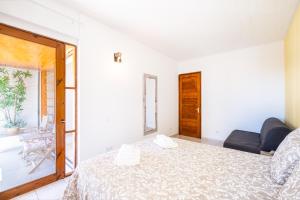 Entire Apartment 5min from Oura Beach