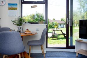 Breezes at Stoneleigh