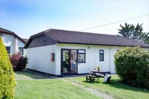 Breezes at Stoneleigh - Salcombe Regis