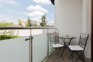 Comfy & Classy Apartment Czerniakowska with Balcony by Renters