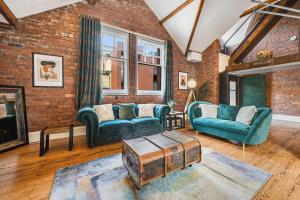 Host & Stay - Bands Warehouse VI