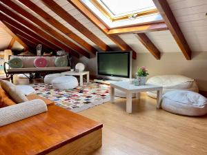 El palacio de Liaño pool chillout bbq