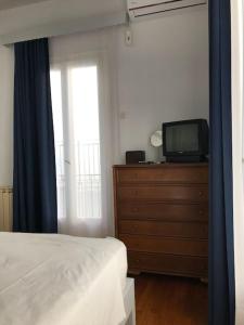 VINTAGE HOUSE (4min from the port on foot)