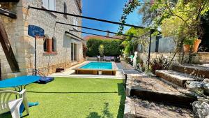 Riviera Villa close to center city, AC, pool