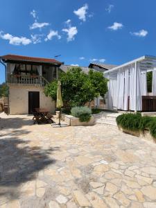 Villa Roko - Luxury Villa 60m from beach!