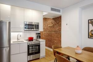 Spacious Nolita 2BR w WD in a prime area NYC-296