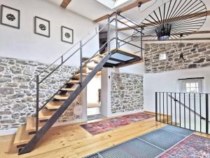 Smetova - The Blue Door House