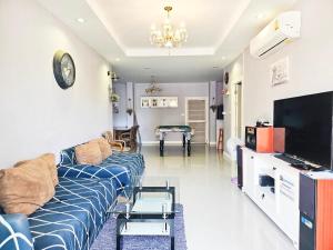 Adparty Pool Villa Huahin 4 Bedrooom With Pool Table, BBQ Facilities & Karaoke
