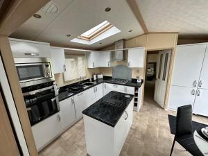 Sunnymede I14 Keyshare holiday lets 6 Berth
