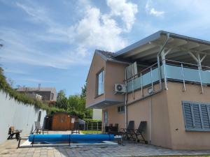 Villa Dambo mit Pool , 4 Sterne