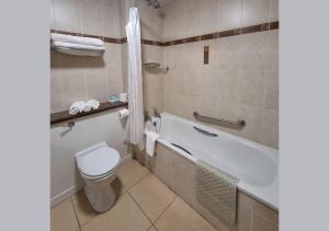 Deluxe Double Room with Sea View room in Allingham Arms Hotel