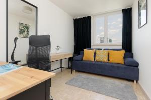 Warsaw City View Apartment with 2 Bedrooms & AC by Renters