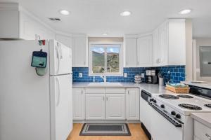 Rockaway Beach Cottage