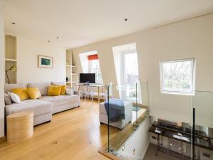 Elegant Garden Apartment, West Brompton - Pass the Keys