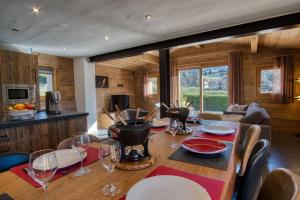 chalet lOrignal 145m2, 10pers, pied de piste,SPA